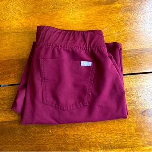 Figs Zamora Jogger Scrub Pant - Burgundy - Medium (retail $48)